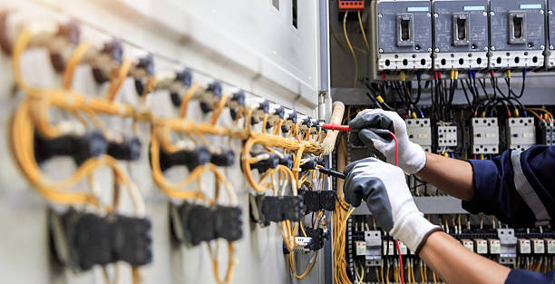 Professional Electrician technician working in Spanish Lake, MO